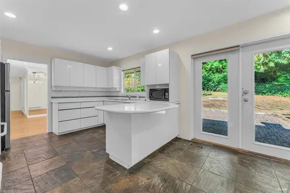 885 Highland Drive, West Vancouver For Sale - image 24