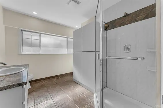 885 Highland Drive, West Vancouver For Sale - image 25