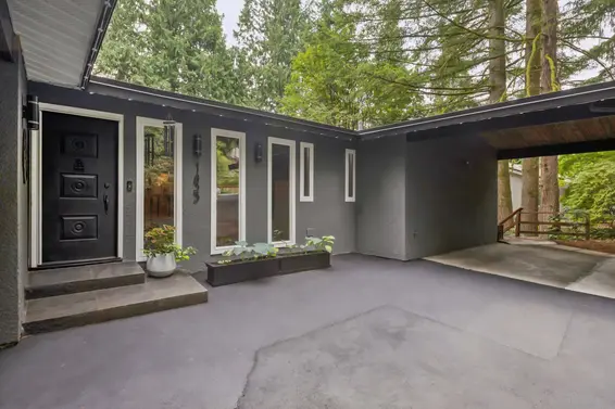 1433 Mcnair Drive, North Vancouver For Sale - image 2