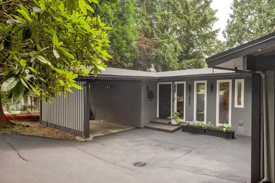 1433 Mcnair Drive, North Vancouver For Sale - image 3
