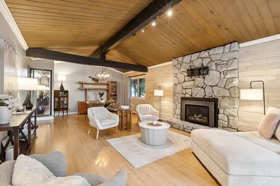 1433 Mcnair Drive, North Vancouver For Sale - image 7