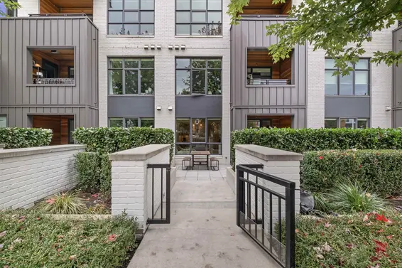 102 733 East 3rd Street, North Vancouver For Sale - image 27