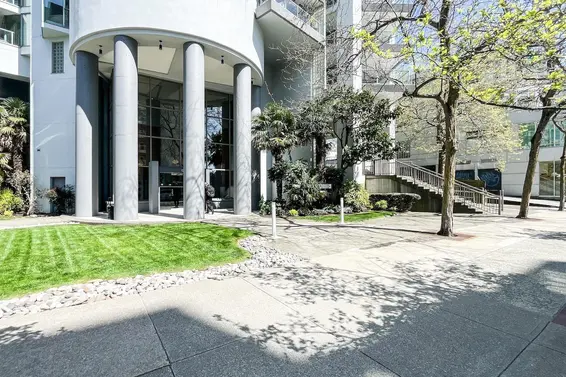 701 120 West 2nd Street, North Vancouver For Sale - image 3