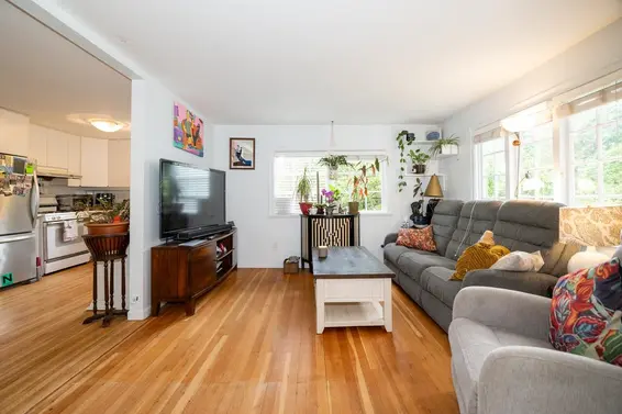 2268 Edgemont Boulevard, North Vancouver