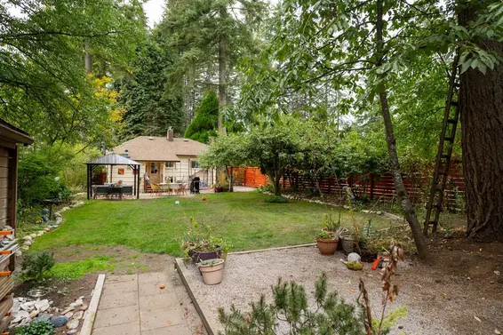2268 Edgemont Boulevard, North Vancouver For Sale - image 18