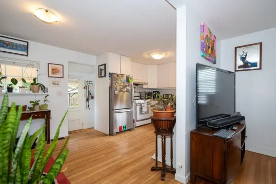 2268 Edgemont Boulevard, North Vancouver For Sale - image 4