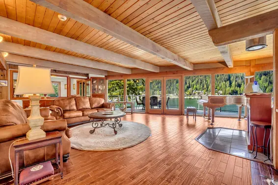 2136 Lockehaven Road, North Vancouver For Sale - image 10
