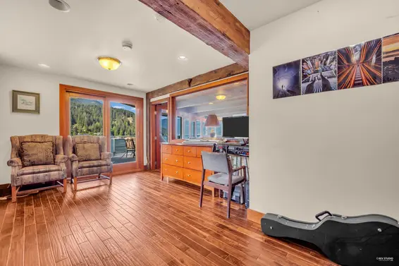 2136 Lockehaven Road, North Vancouver For Sale - image 16