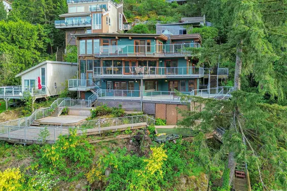2136 Lockehaven Road, North Vancouver For Sale - image 2