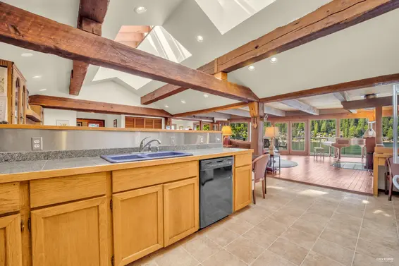 2136 Lockehaven Road, North Vancouver For Sale - image 22