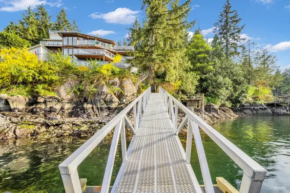 2136 Lockehaven Road, North Vancouver For Sale - image 6