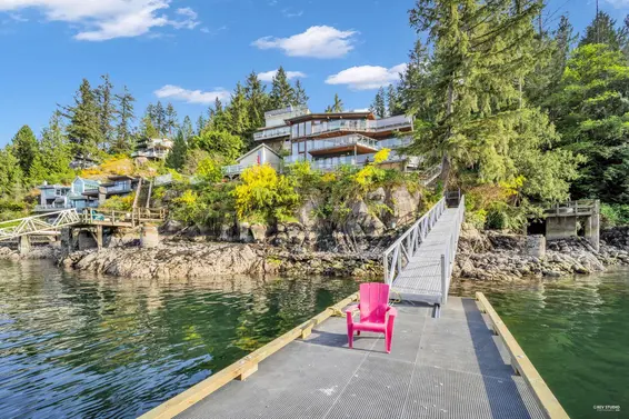 2136 Lockehaven Road, North Vancouver For Sale - image 9