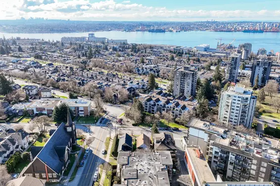 164 East 10th Street, North Vancouver For Sale - image 3