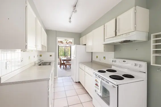 302 1480 Duchess Avenue, West Vancouver For Sale - image 18