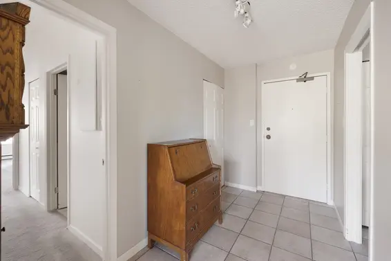 302 1480 Duchess Avenue, West Vancouver For Sale - image 4