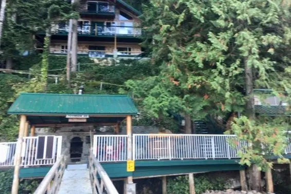 32 Johnson Bay, North Vancouver