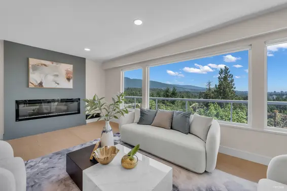 818 Younette Drive, West Vancouver