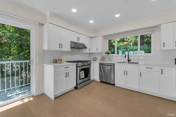 818 Younette Drive, West Vancouver For Sale - image 11