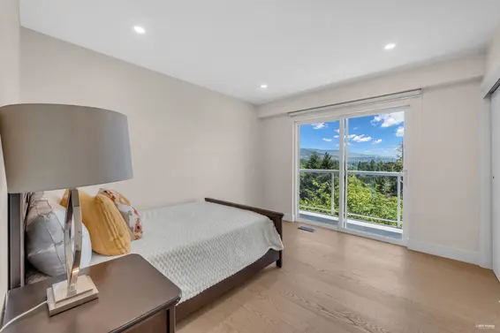 818 Younette Drive, West Vancouver For Sale - image 25