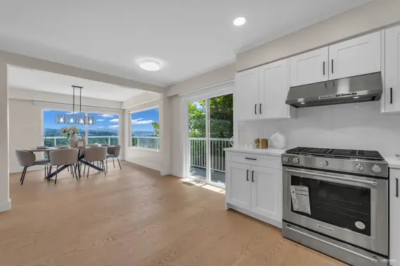 818 Younette Drive, West Vancouver For Sale - image 9