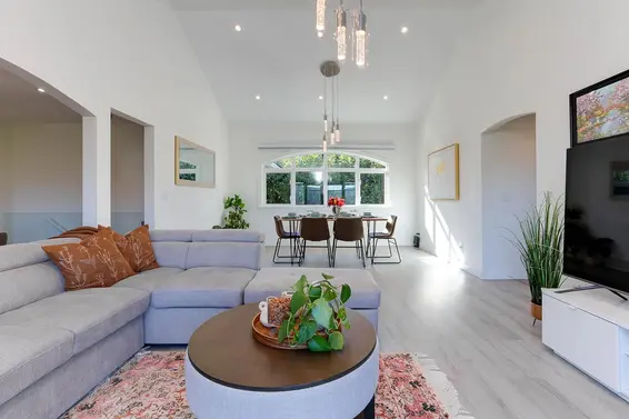 4254 Caddy Road, North Vancouver For Sale - image 10