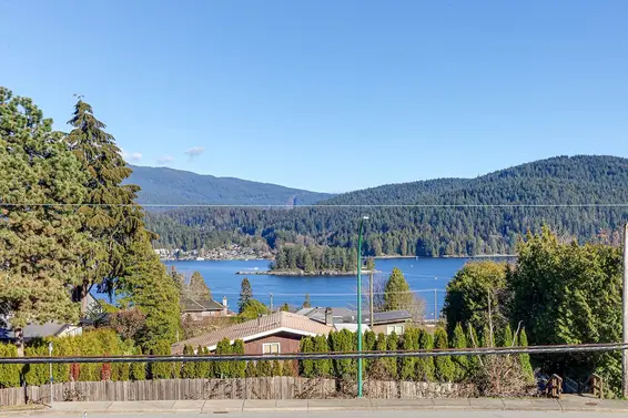4254 Caddy Road, North Vancouver For Sale - image 3
