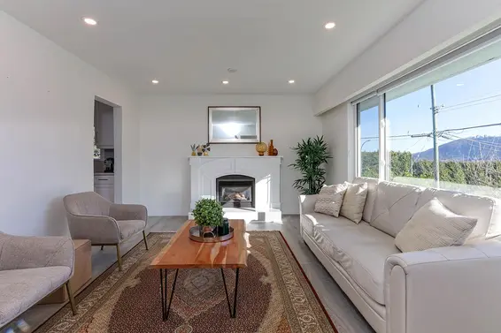 4254 Caddy Road, North Vancouver For Sale - image 4
