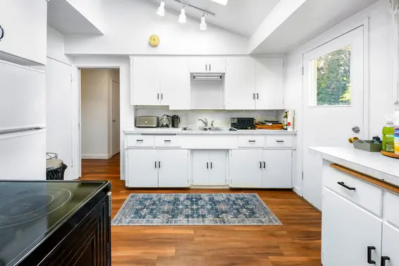 820 East 4th Street, North Vancouver For Sale - image 13
