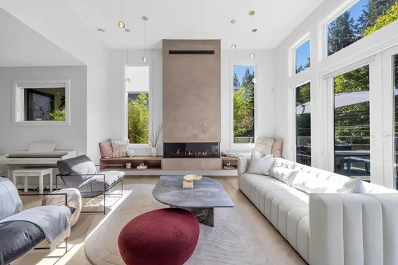 4324 Glencanyon Drive, North Vancouver For Sale - image 2