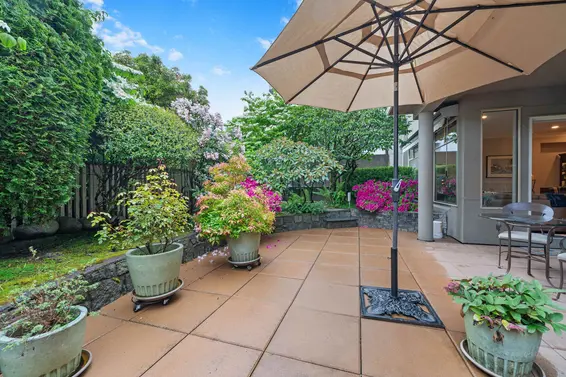 203 1765 Marine Drive, West Vancouver