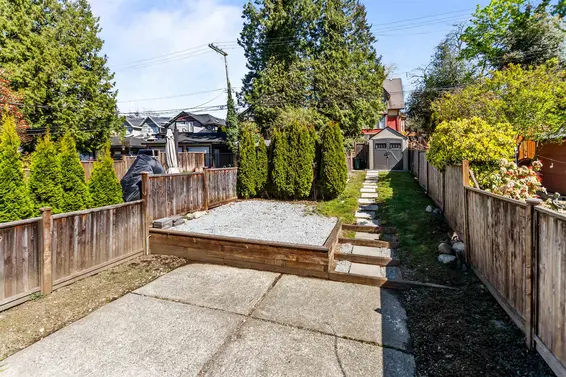 384 East 4th Street, North Vancouver For Sale - image 6