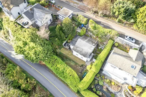 3575 Sunset Lane, West Vancouver For Sale - image 11