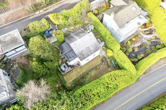 3575 Sunset Lane, West Vancouver For Sale - image 12