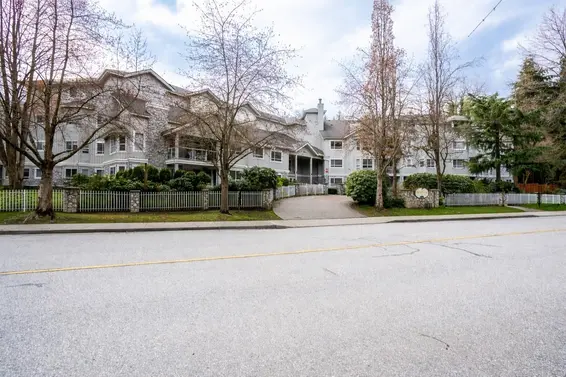 107 1283 Parkgate Avenue, North Vancouver