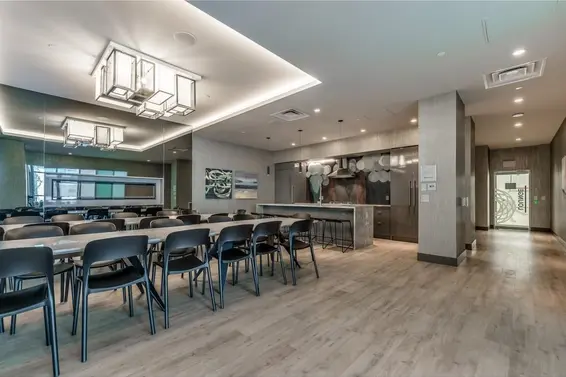 1401 112 East 13th Street, North Vancouver For Sale - image 22