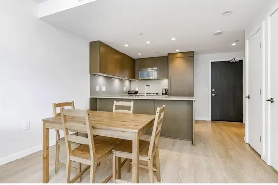 1401 112 East 13th Street, North Vancouver For Sale - image 3