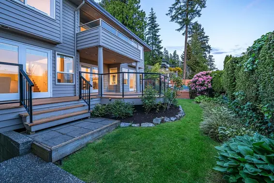 4841 Meadfeild Road, West Vancouver For Sale - image 28