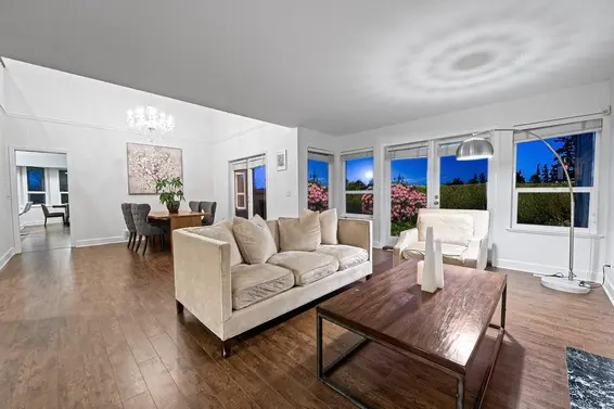 4841 Meadfeild Road, West Vancouver For Sale - image 7