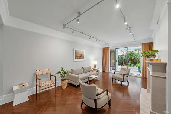101 533 Waters Edge Crescent, West Vancouver