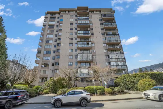 905 555 13th Street, West Vancouver For Sale - image 2