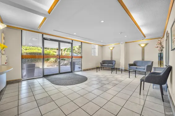 905 555 13th Street, West Vancouver For Sale - image 4