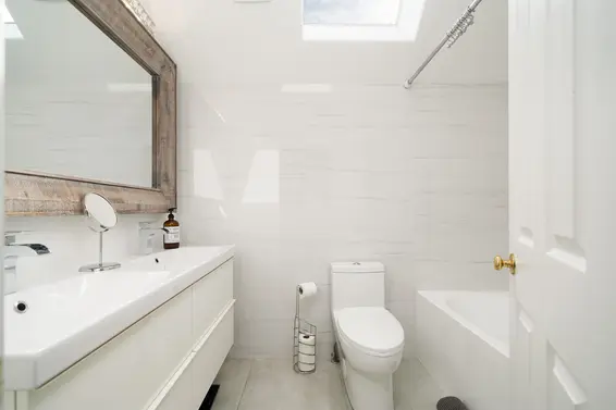 D 136 West 4th Street, North Vancouver For Sale - image 19