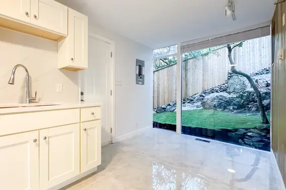 5791 Telegraph Trail, West Vancouver For Sale - image 23
