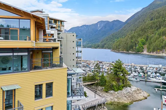 707 6707 Nelson Avenue, West Vancouver