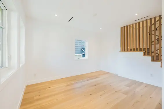 263 West 6th Street, North Vancouver For Sale - image 3