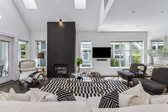 3761 Edgemont Boulevard, North Vancouver For Sale - image 4