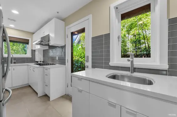 866 20th Street, West Vancouver For Sale - image 22