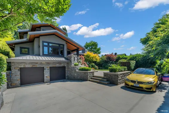 866 20th Street, West Vancouver For Sale - image 3