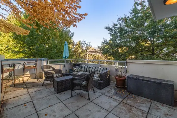 188 Chesterfield Avenue, North Vancouver For Sale - image 32