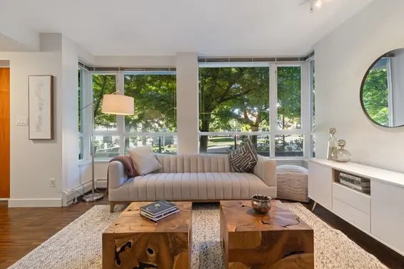 188 Chesterfield Avenue, North Vancouver For Sale - image 5